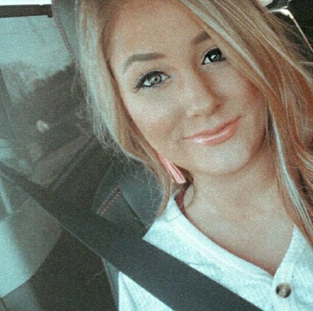 Meet your Posher, Hailey